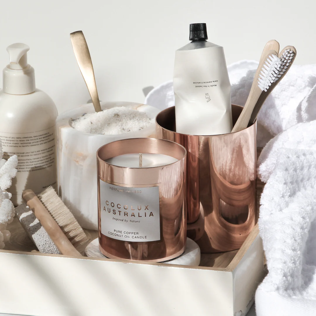 Sol Bergamot, Lily & Moss Large Copper Candle - Image 3