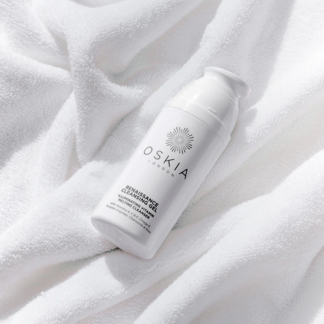 Renaissance Cleansing Gel Illuminating Vitamin Melting Cleanser - Image 4